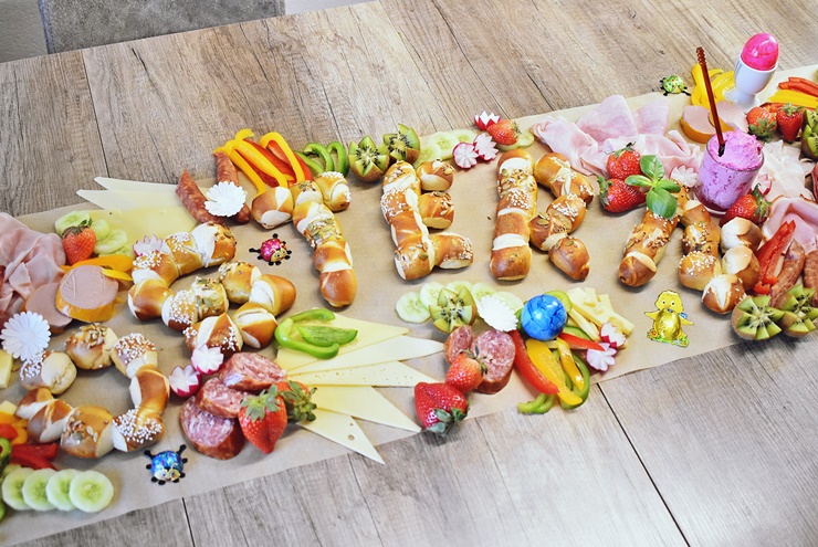 Osterbrunch mal anders: Kreatives Foodboard direkt auf dem Tisch