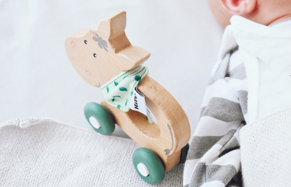 Umweltfreundliches Spielzeug aus Holz für Babys & Kleinkinder